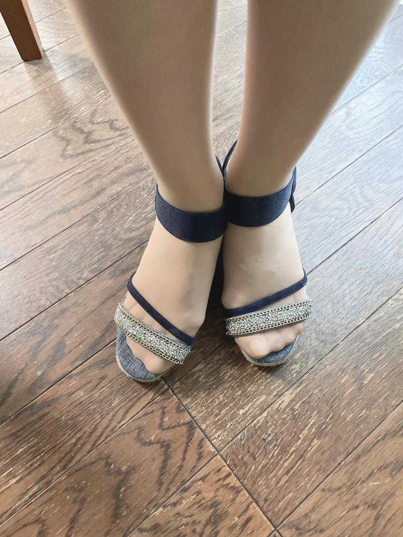5年履き古した青サンダル♡