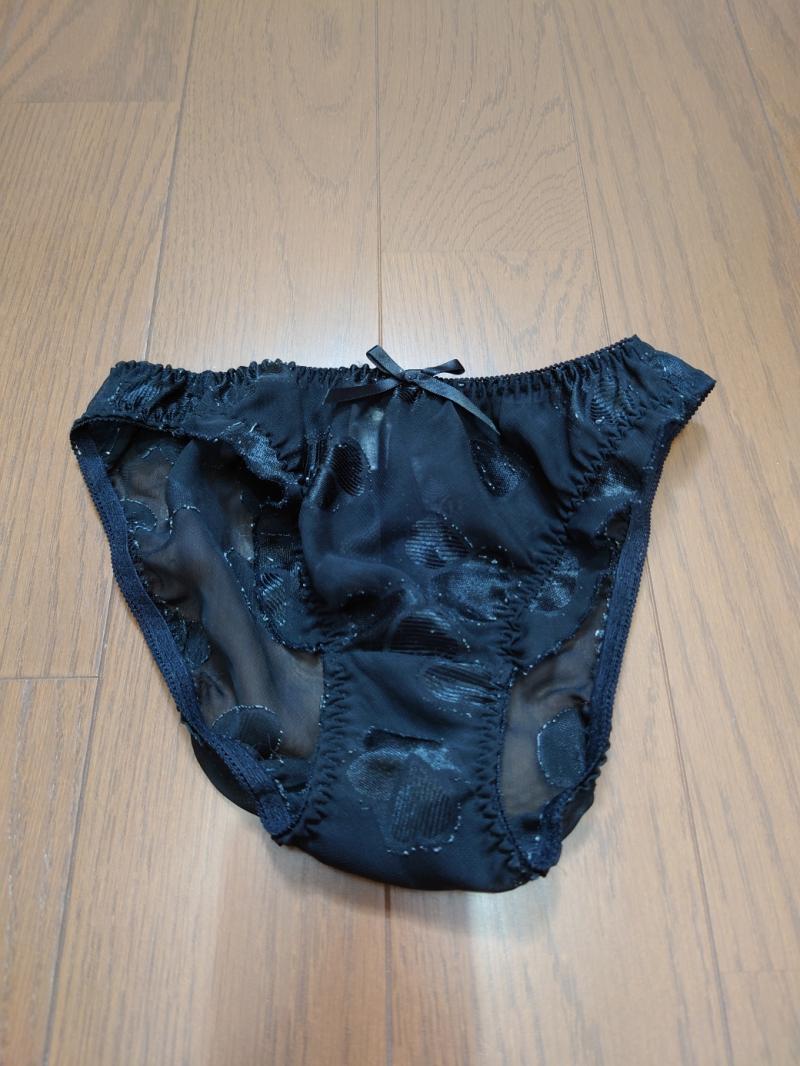 【あなたの為だけに穿く】ナースの黒のスケスケパンティ