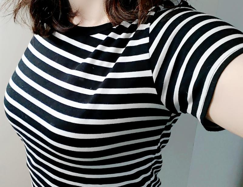 お風呂なしで連続着用(><わきが臭強いボーダーTシャツ