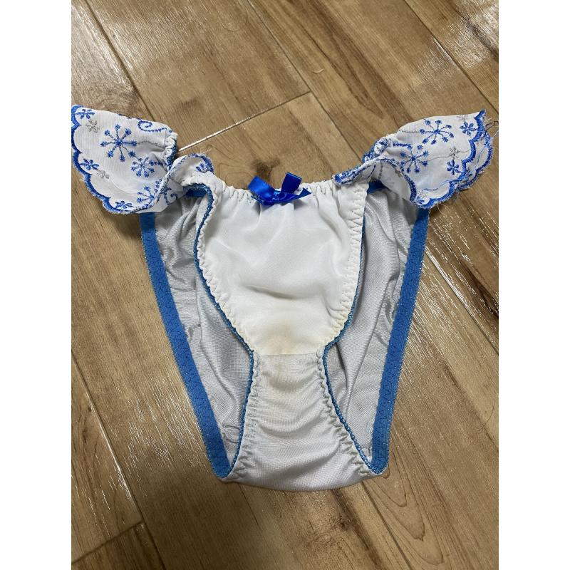 汗の染み込んだパンティー♡