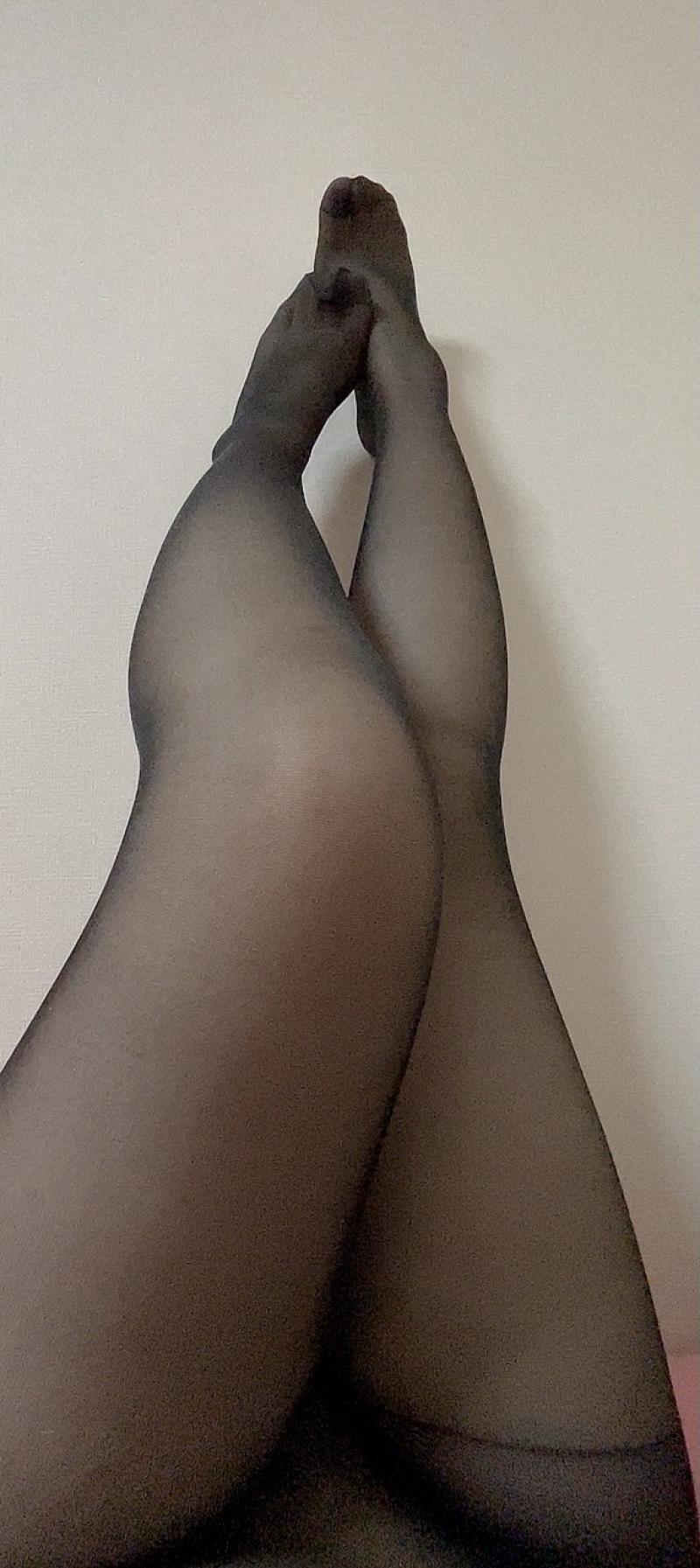 直バキ黒ストッキング