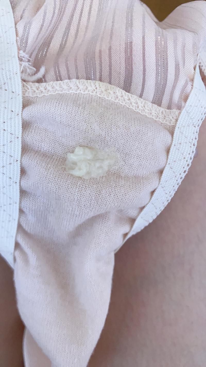 ワキガお姉さんのとんでもない匂いでごめんねパンティ