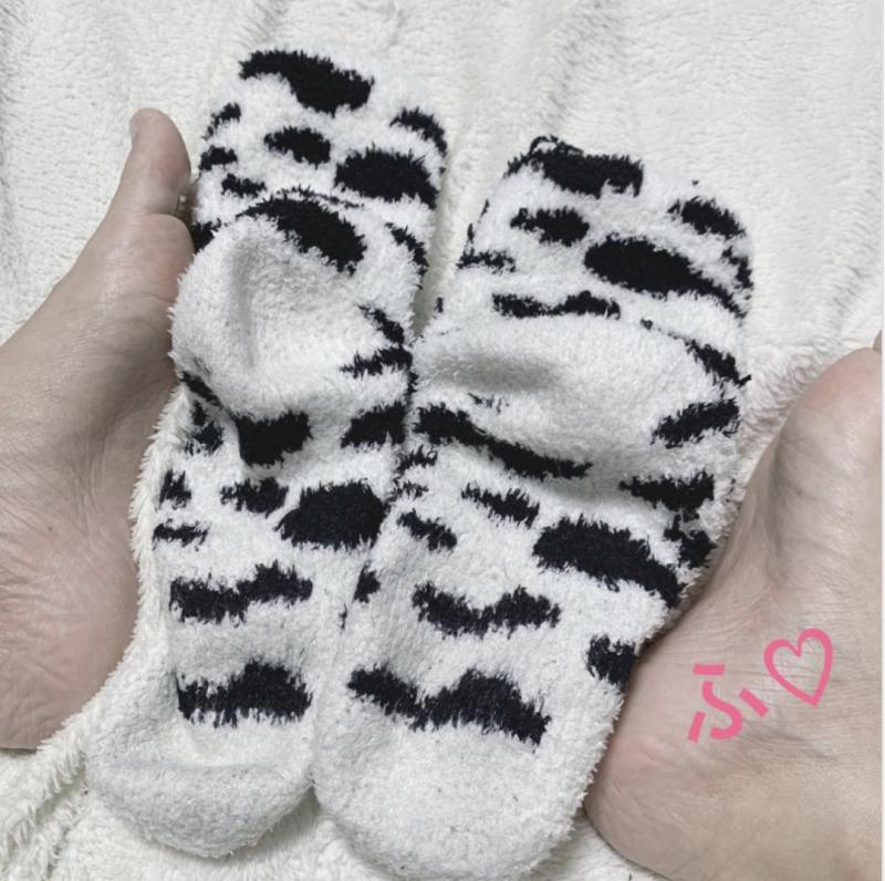 ●夏のセール●おまけ付●たっぷり1ヶ月以上着用●しっとりペタペタ足のもこもこルームソックス●