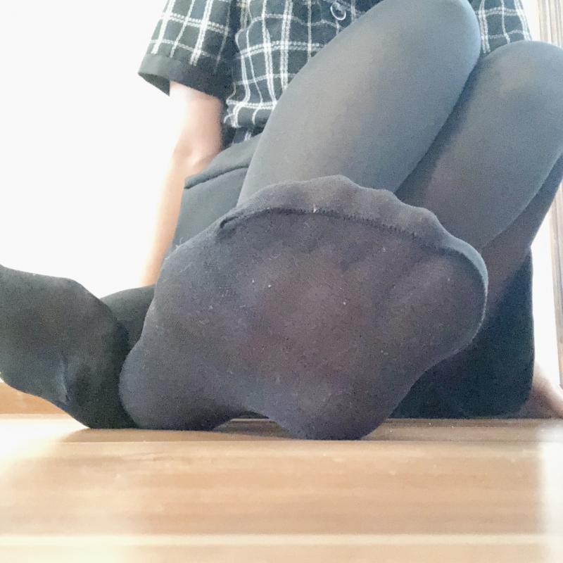 2日着用!お仕事愛用ムレ臭黒ストッキング♡