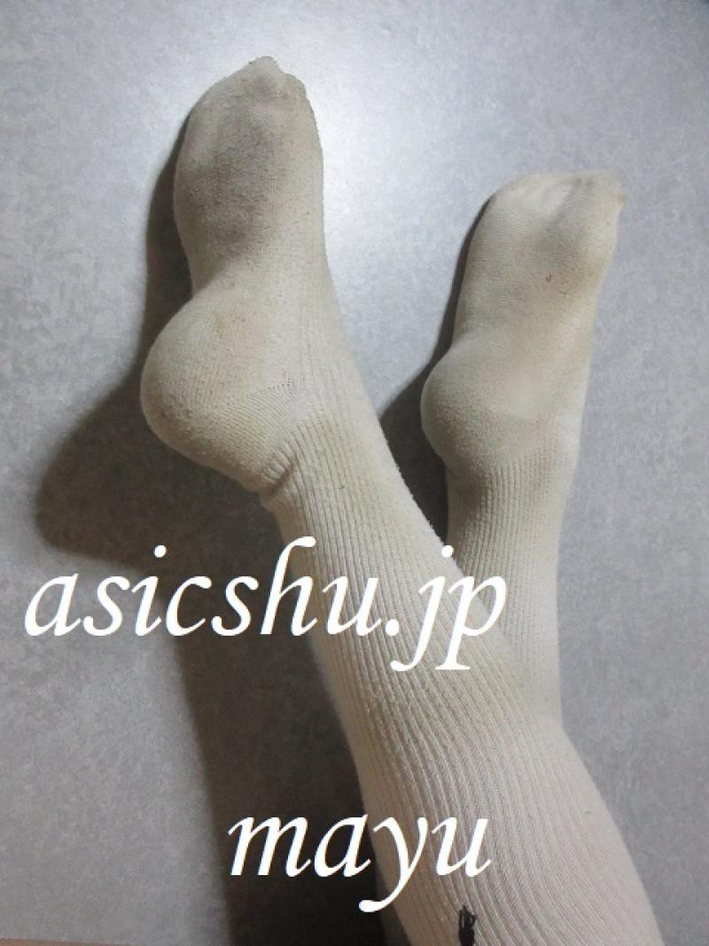 1週間着用で香ばしいニオイになったハイソックス