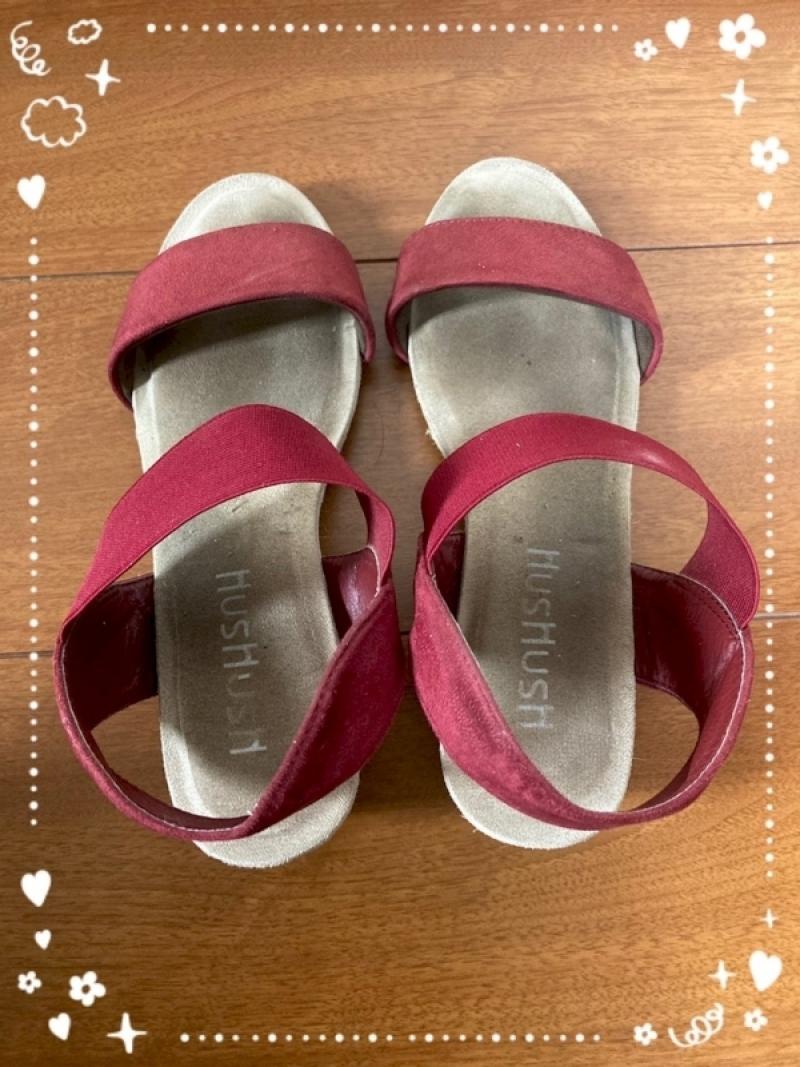 発送前に再着用❤️ 足汗た〜っぷりしみしみ！愛用サンダル