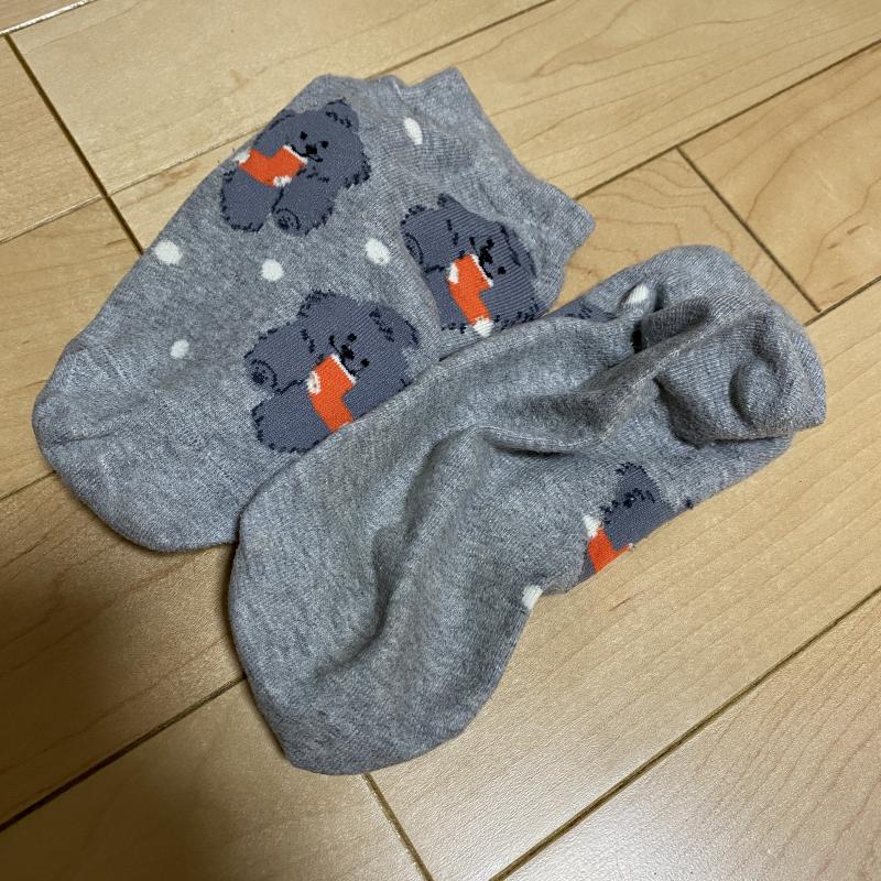 【2日間着用】ツンと酸っぱい&もわんと納豆臭 かかとまで汗濡れ靴下