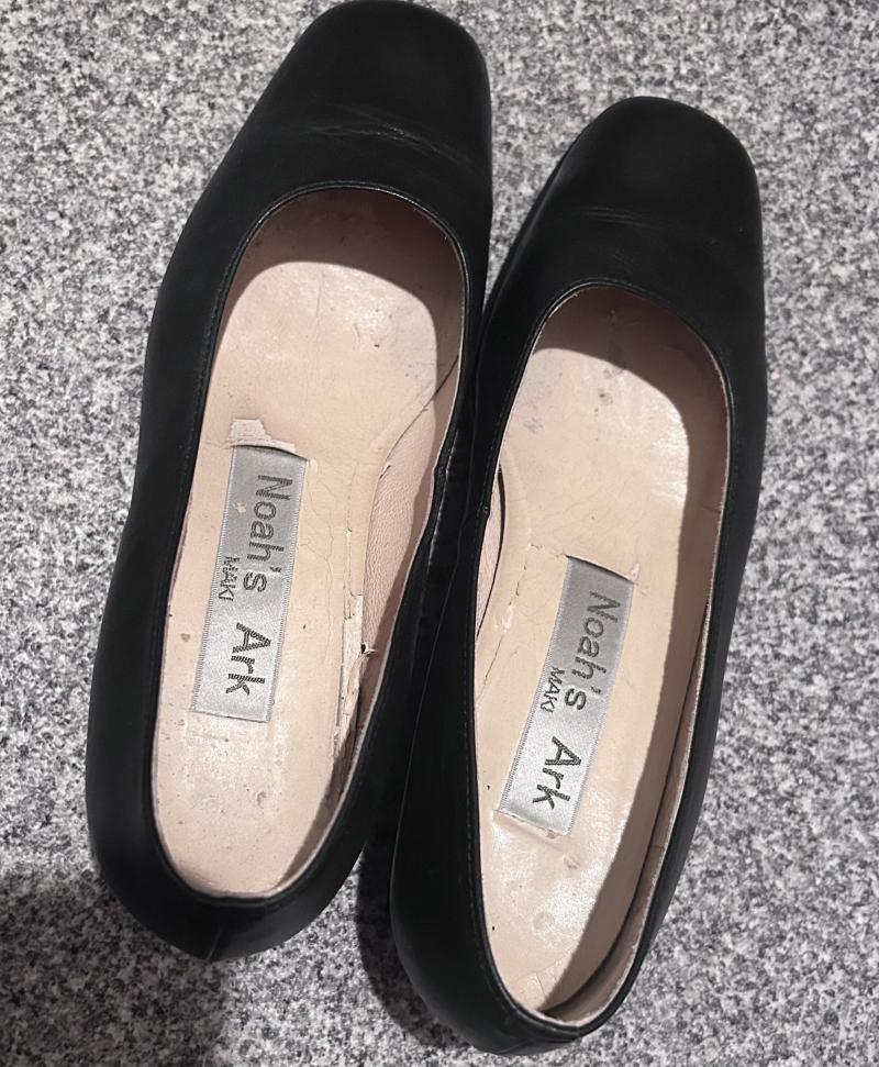 くたくた( > < )ずっと愛用してるパンプス