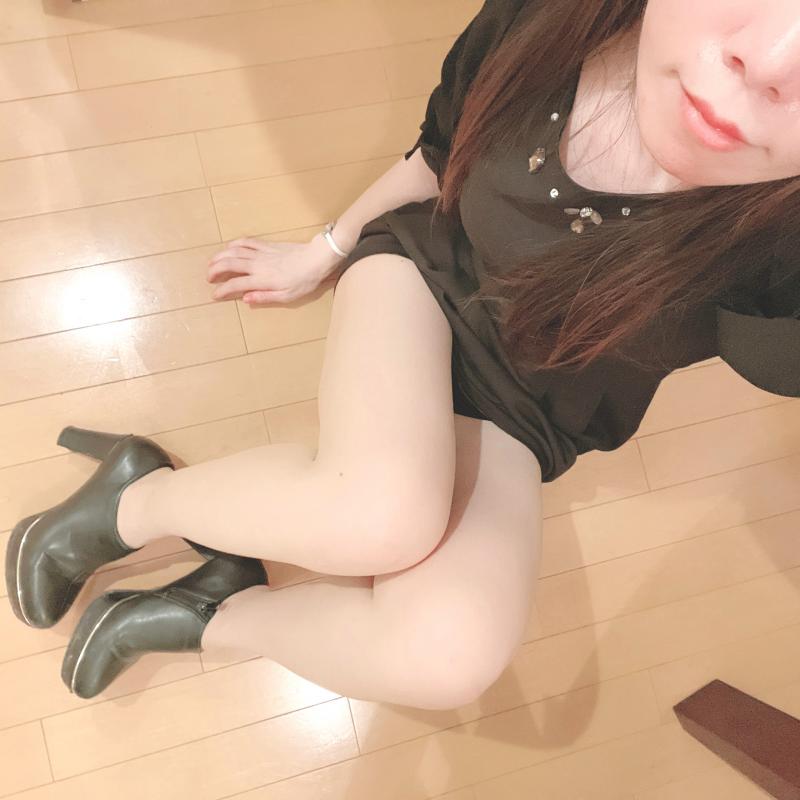 凄まじいにおいのブーティ ショートブーツ