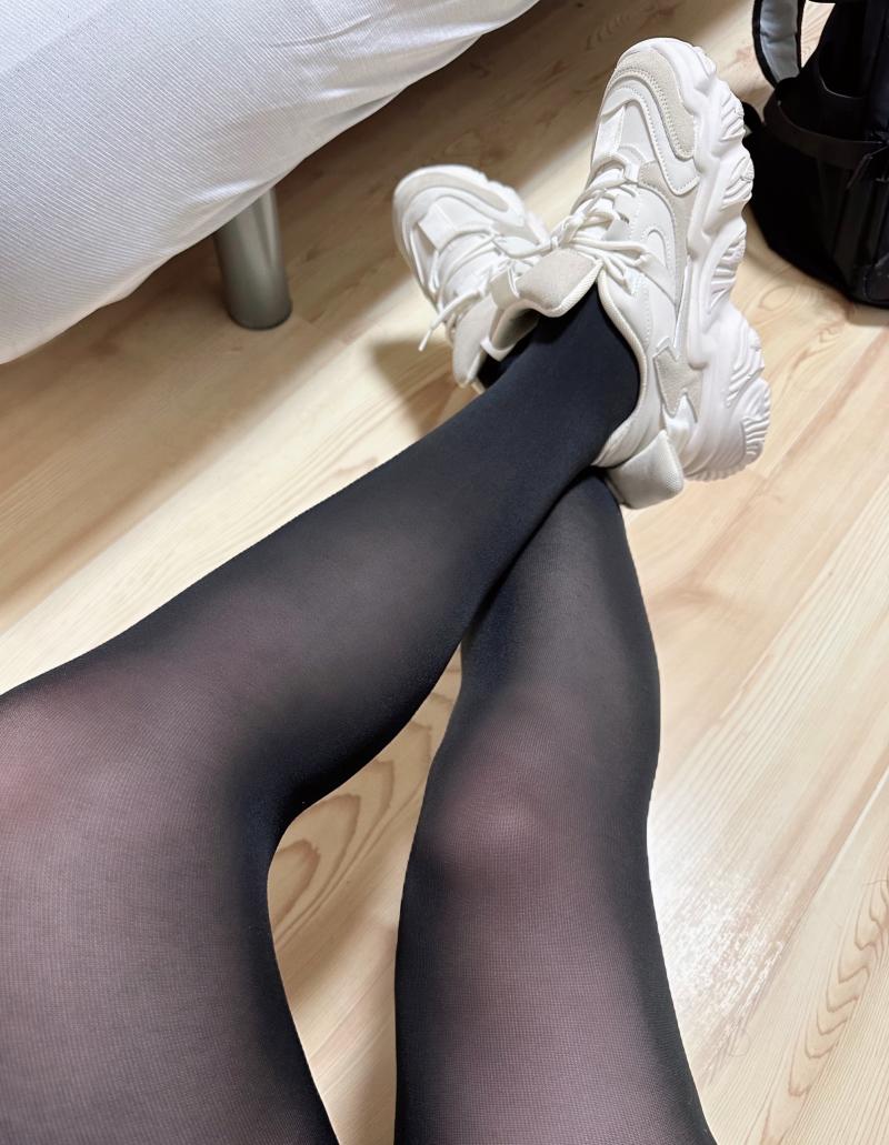 1日中着用した蒸れくさ黒タイツ♡