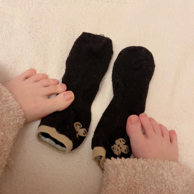 履きすぎ注意♡ダンスレッスン靴下