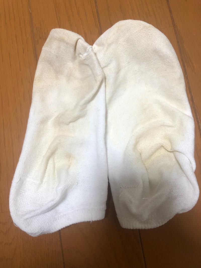 1週間着用の汗染みつき悪臭スニーカーソックス｡ﾟ･ (>﹏<) ･ﾟ｡