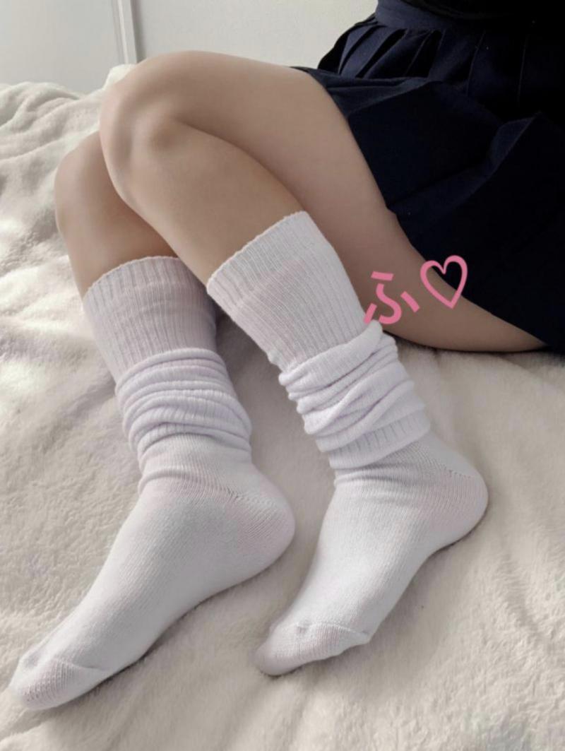 ●たっぷり1日着用●コスプレの時に着用するムレムレくっさくさの白のルーズソックス●