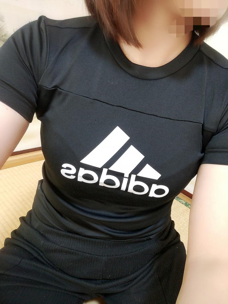 1週間連続着用adidasちびT♡