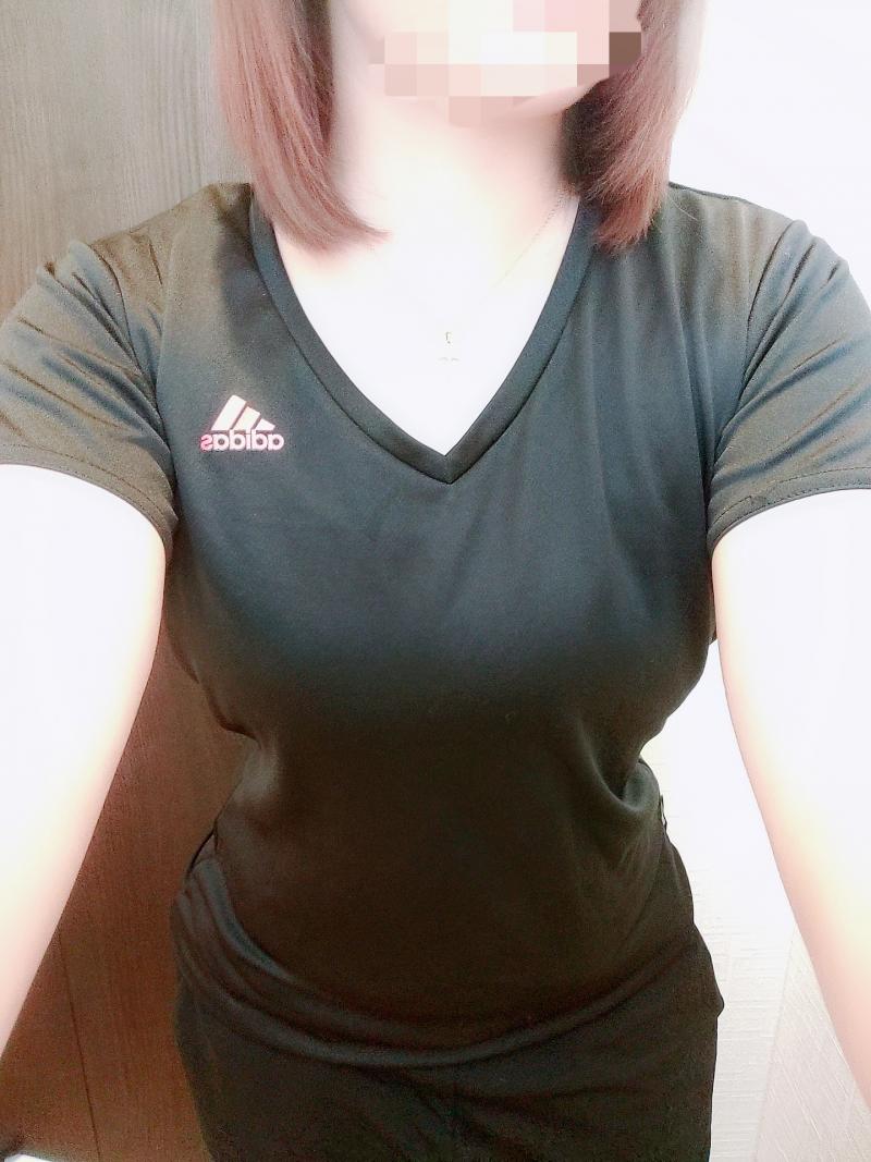 １週間連続着用adidasTシャツ♡