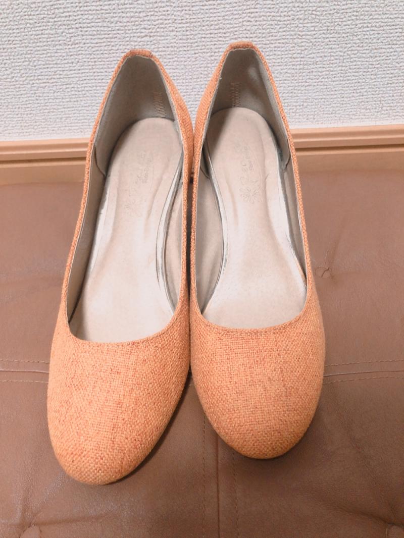 断捨離中♡ロゴも消えちゃった汚いオレンジのヒール♡
