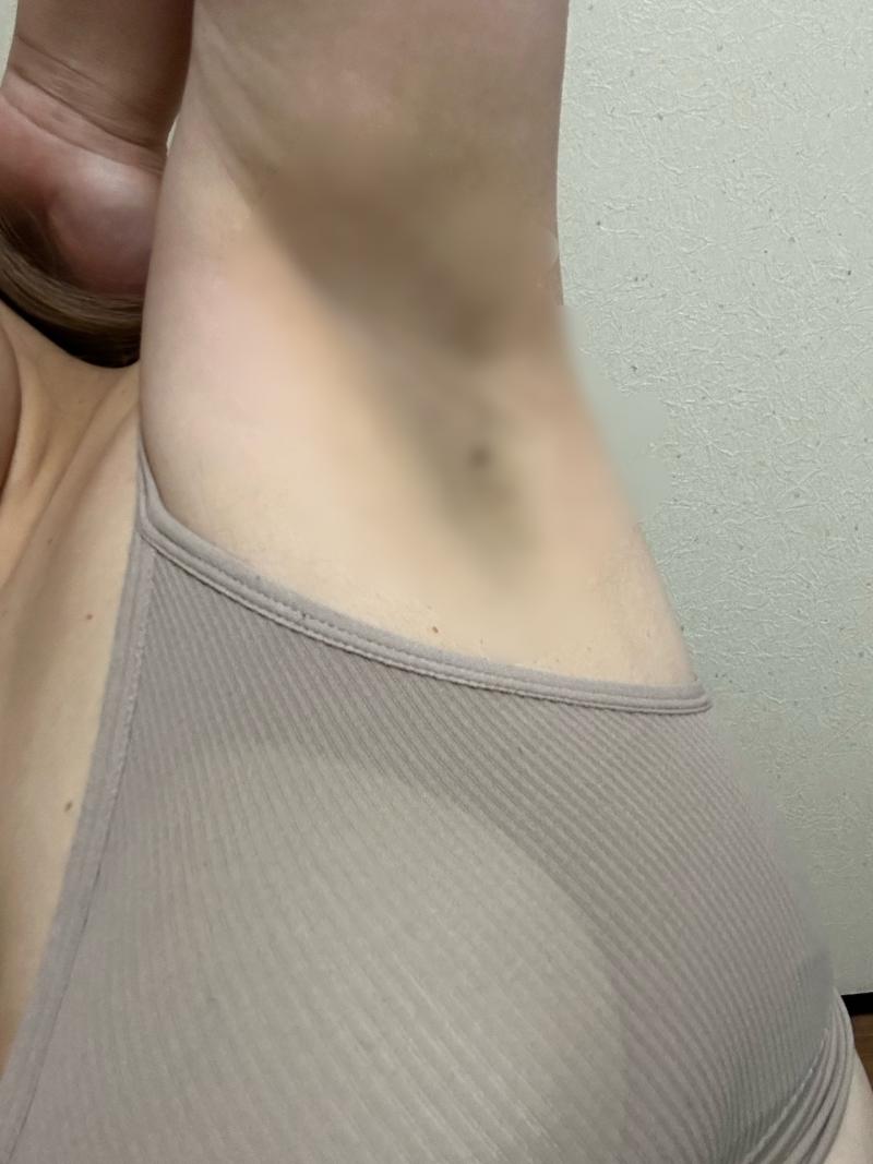 毎日汗だく脇はびちゃびちゃ汗脇パッド４枚♡２日分