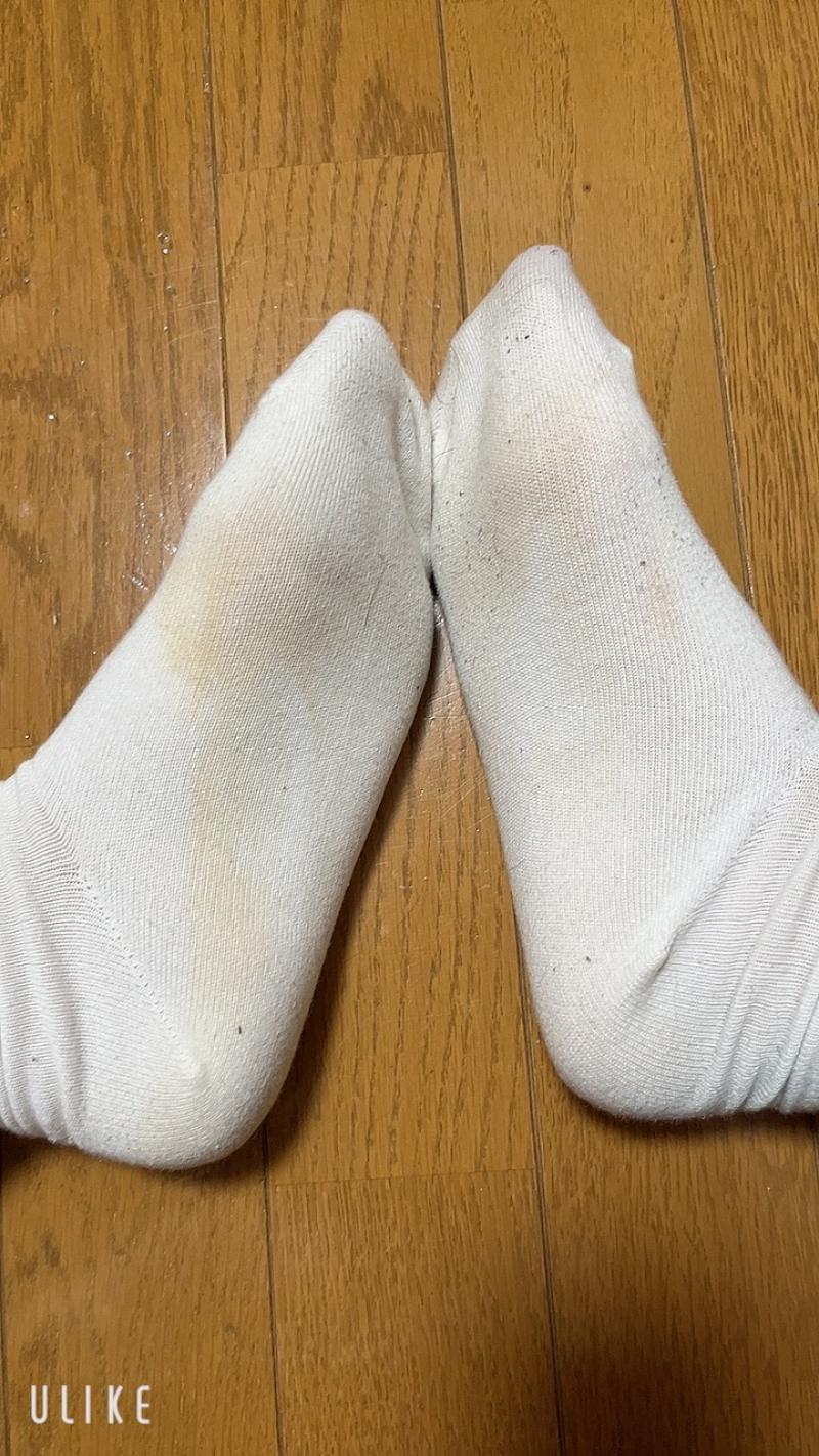 某テーマパークで丸一日歩き回った汚れクッキリ靴下+2日履き！
