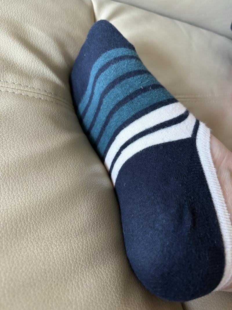 暑いお祭りの中はいたクッサクサの靴下