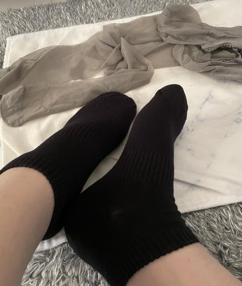 黒のくるぶしソックスとグレーのパンストのセット♡
