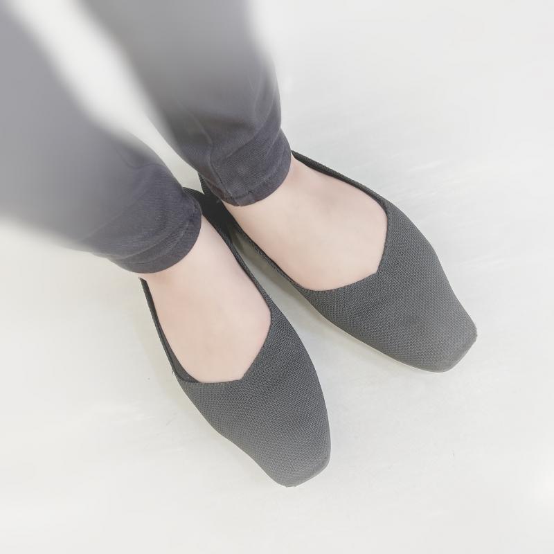 愛用しすぎて臭くなったパンプスとフットカバーのセット♡