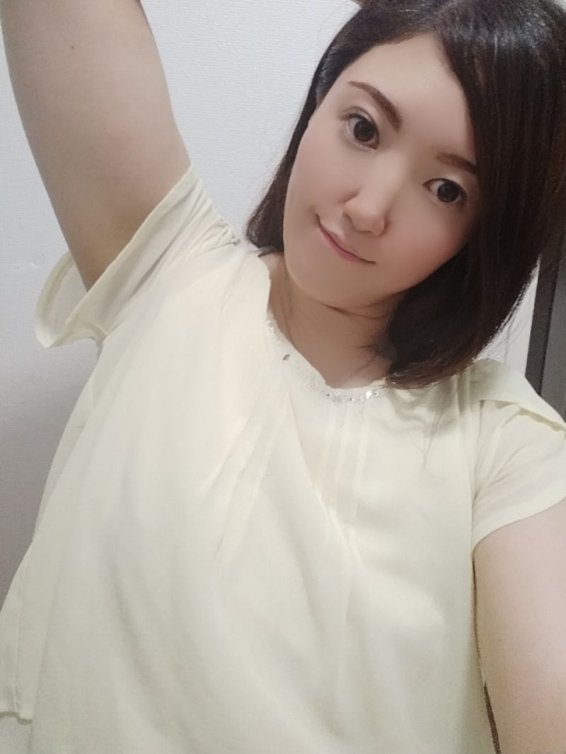 スーツの中でムレムレ♥ワキガ臭シャツ♥プレゼント付き