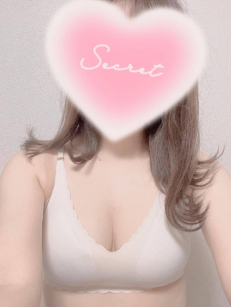 白のシームレスブラパン♡