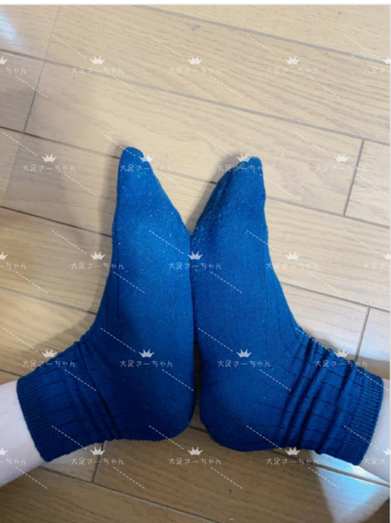 【選べるオマケ付き】紺色短めくつ下。