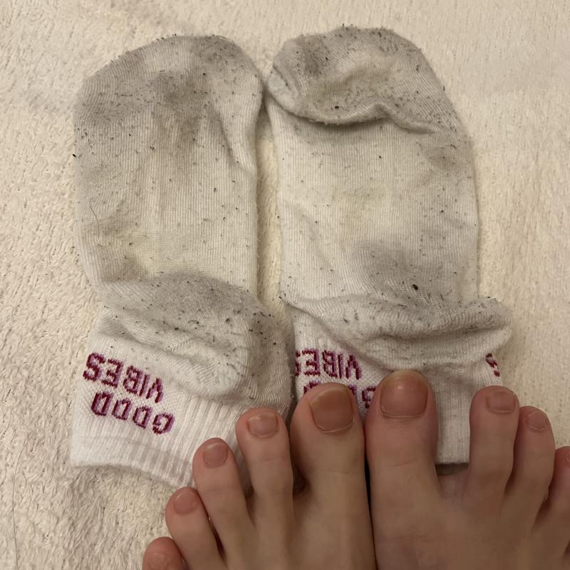 現役コンカフェ嬢の汚れたっぷり靴下さん