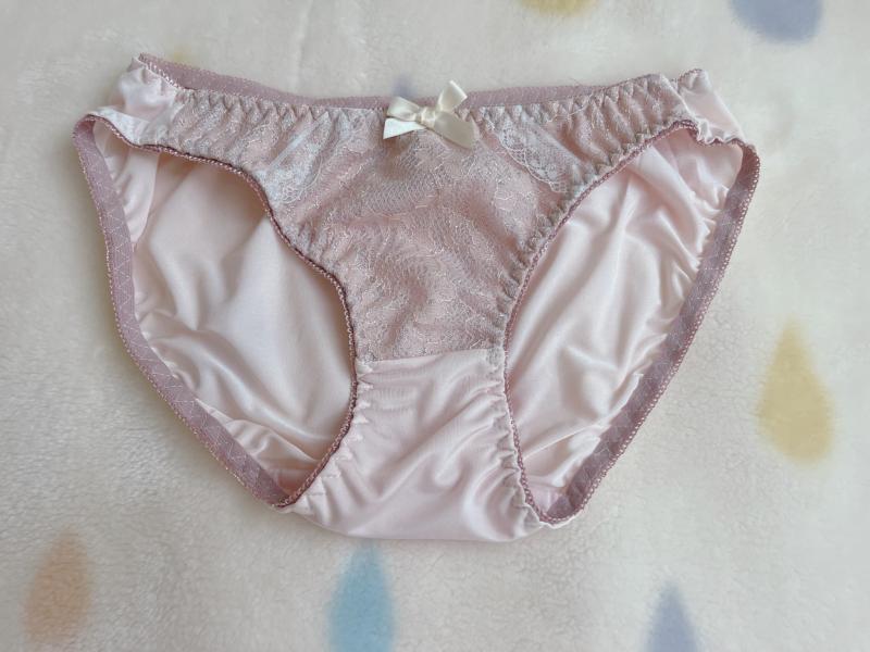 【強烈！ムレムレまんことスソガ臭】本気で臭すぎるけど癖になる！度胸試しパンティ♡