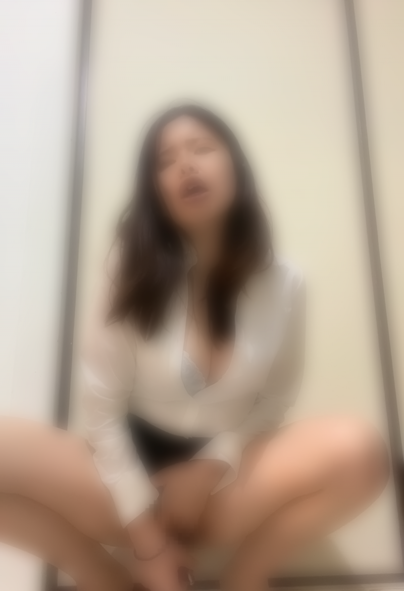 【完全顔出し】帰宅後スーツでパンスト破ってバイブ挿入痙攣イキ動画
