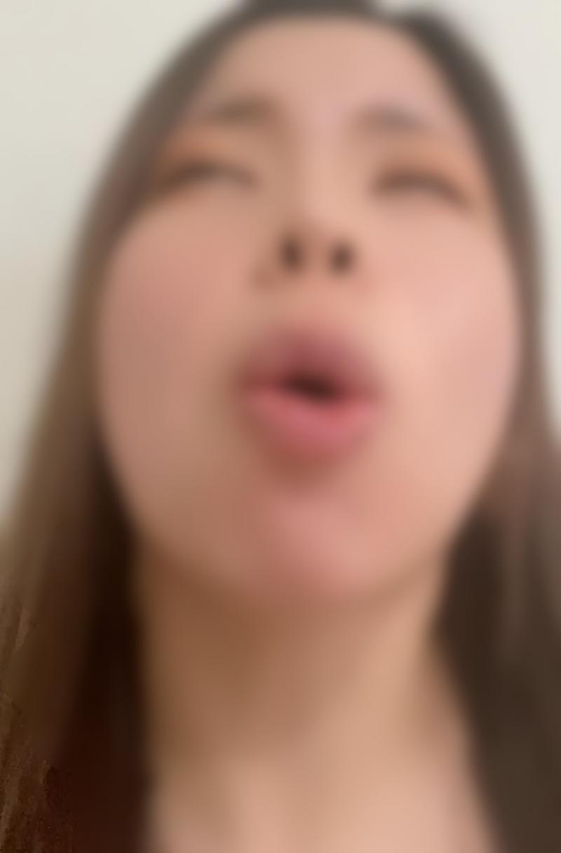 【顔面崩壊】ゴリラ声・オホ声で汚顔ドアップオナ狂い動画