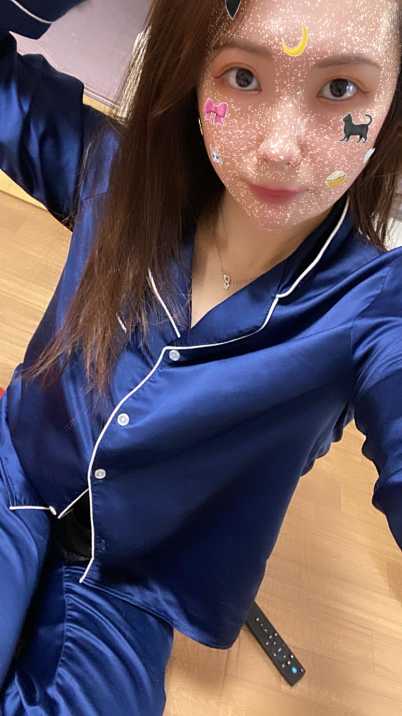 ワキガ臭ムンムンサテンパジャマ上下セット❤️