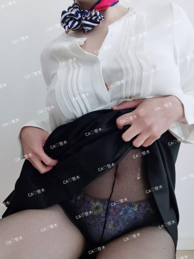 伊丹発♡現役CA♡おりものベッタリ♡エメフィールパンティ