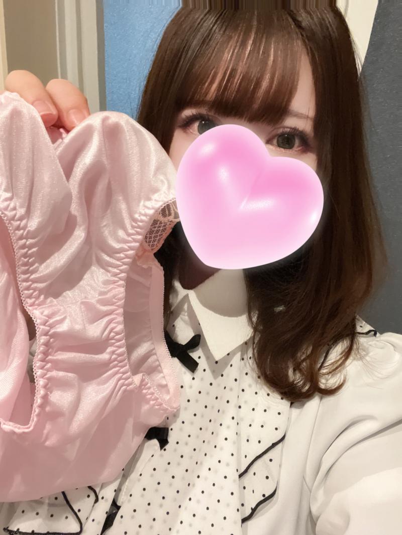【緊急出品】おしがま＆スソガ強烈！マン汁とおしっこまでしっかり染み染み！おまんまんそのもの破廉恥おパンティ♡