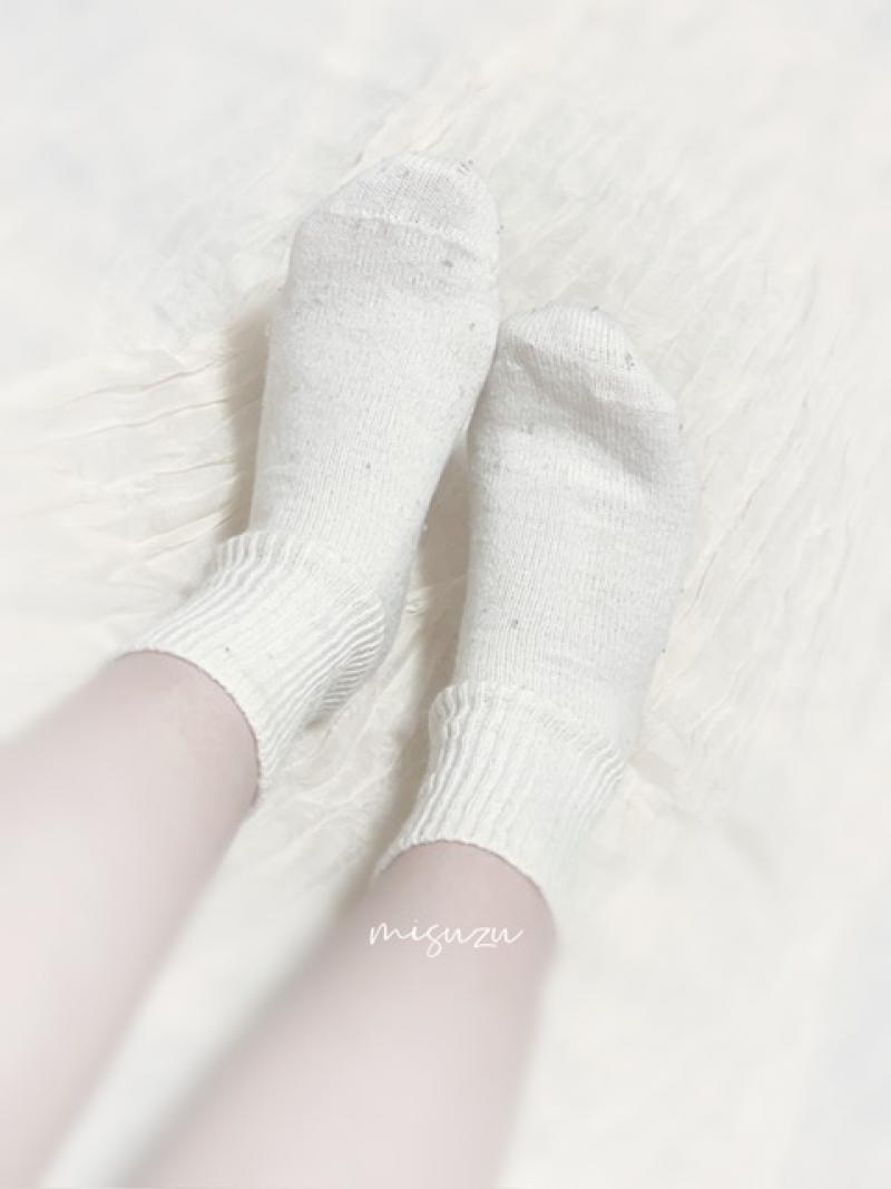 4日間熟成されたくたくた白ソックス♡