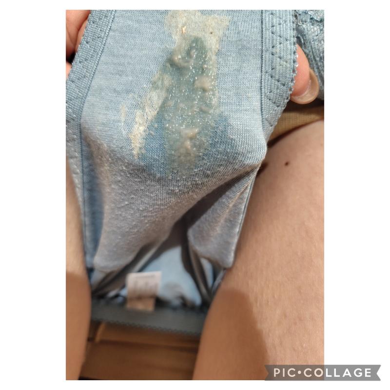 着用中♡ぐっちょり汚れのおパンツです♡