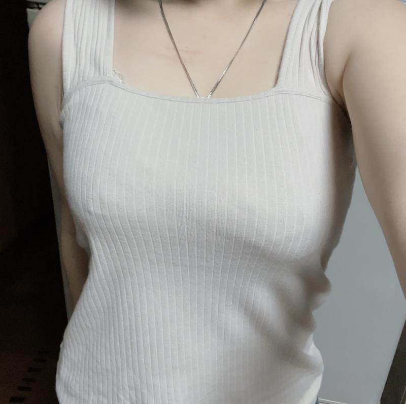 脇汗しみしみインナー