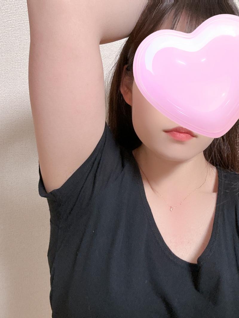 2日目着用中♡くっさい袖付き黒インナー