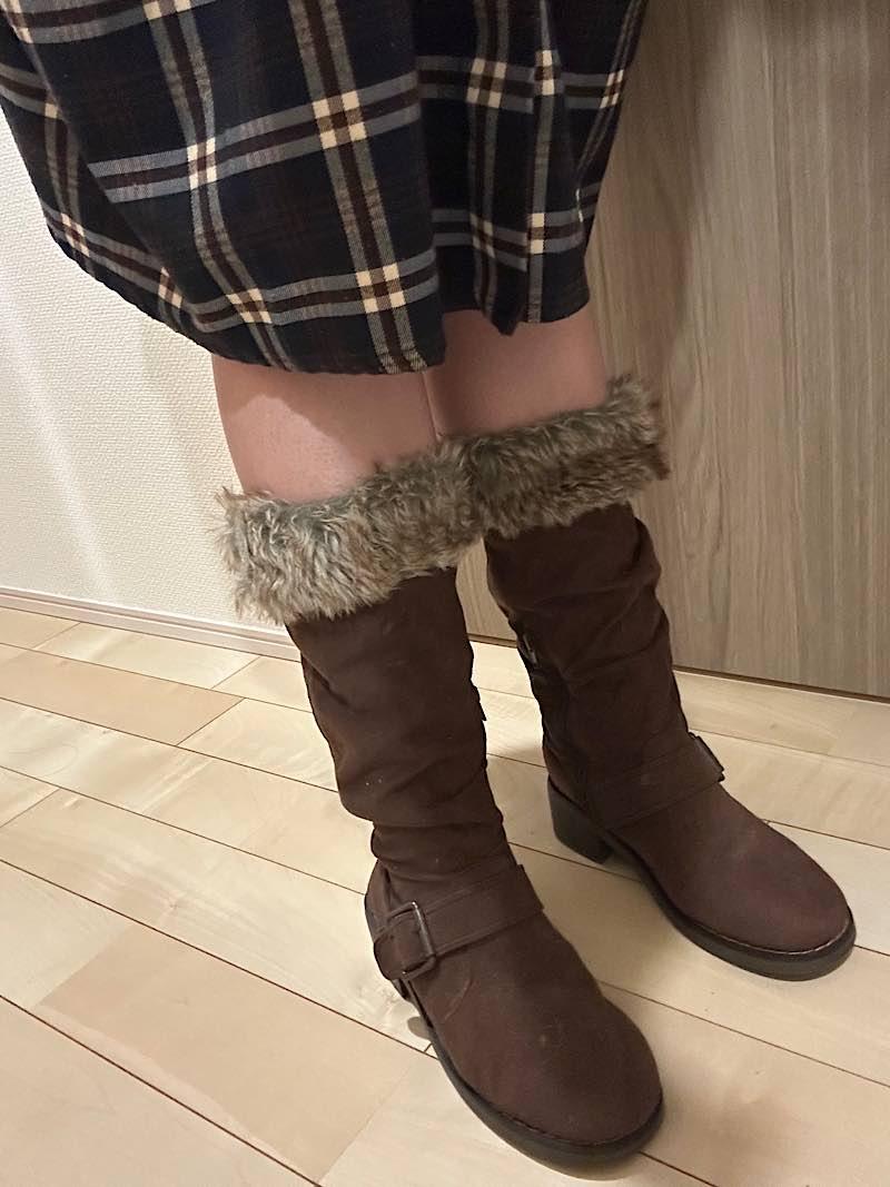 大きな足のもこもこロングブーツ♡