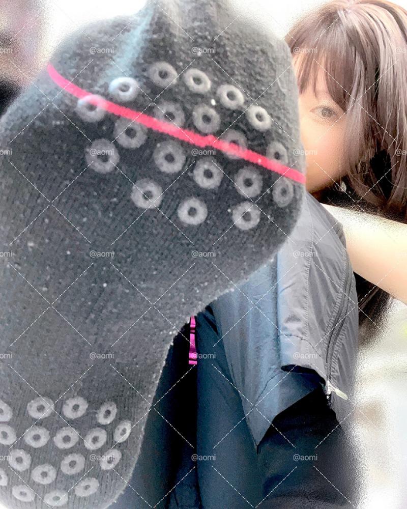 陸上部のときに履いてた、想い出と毛玉いっぱいの靴下♡