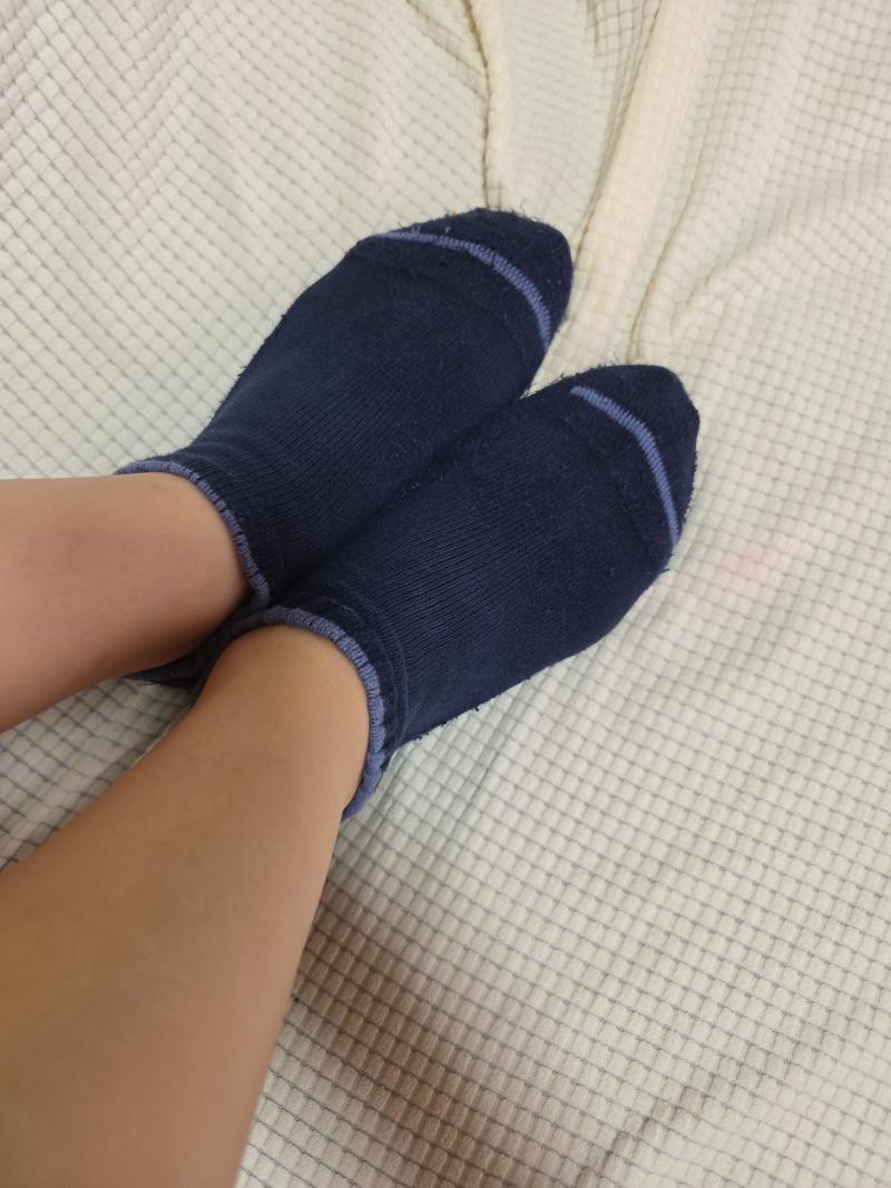 初出品のボロボロ靴下