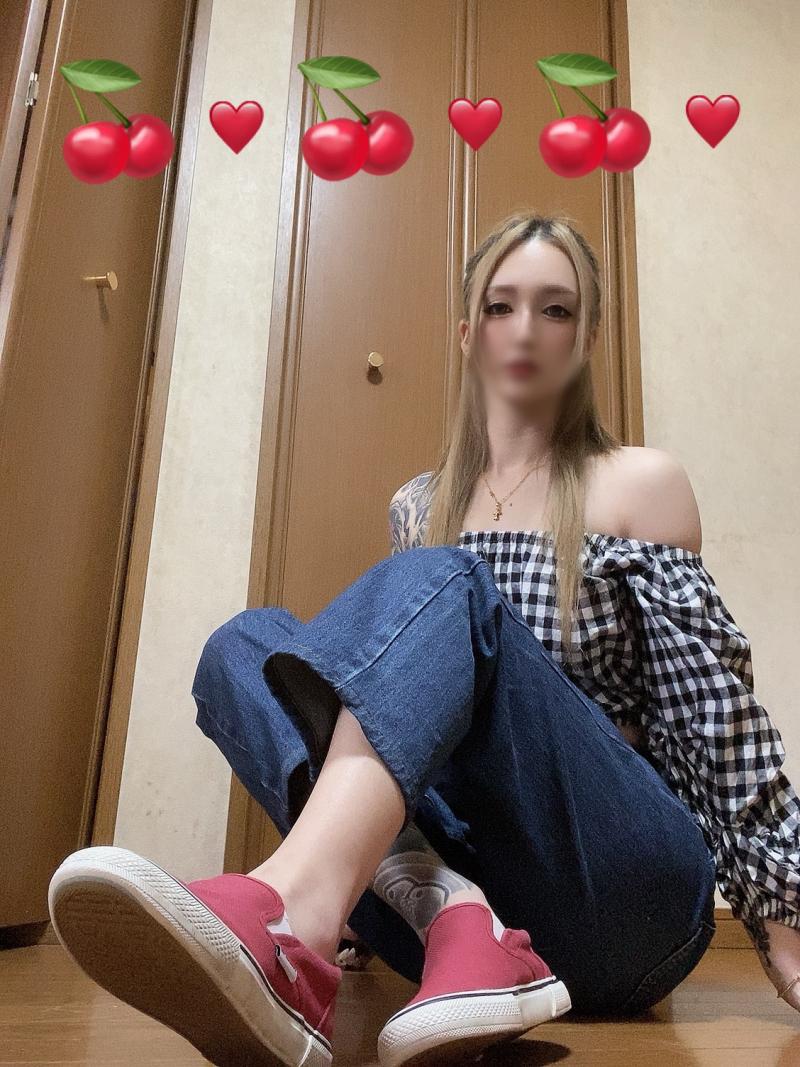 レア♡赤のスリッポン