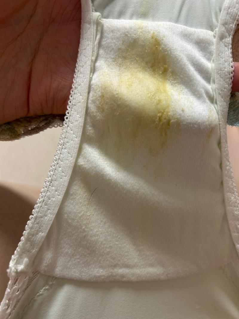 織物がどろっと、、汚れたパンティ！