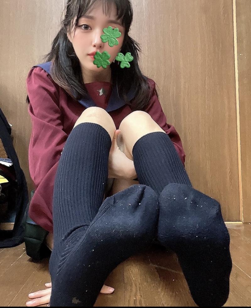 3日着用ずみෆ˚*ぷんぷんスクールハイソックス♥