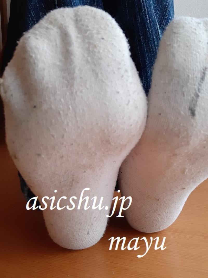 １週間着用でツーンとすっぱいニオイのハイソックス