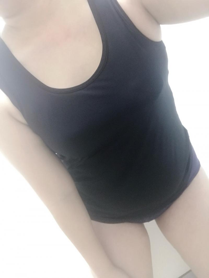 1週間着用ツヤツヤタンクトップとパンティ