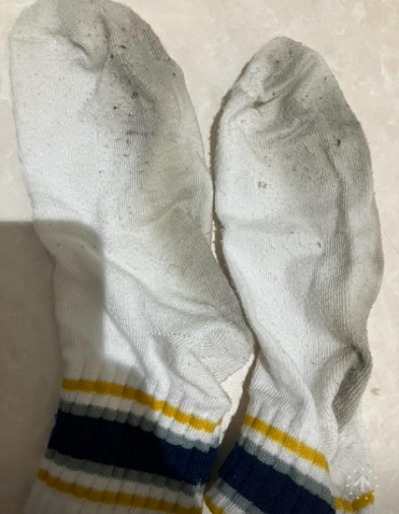 4日連続着用臭すぎる靴下