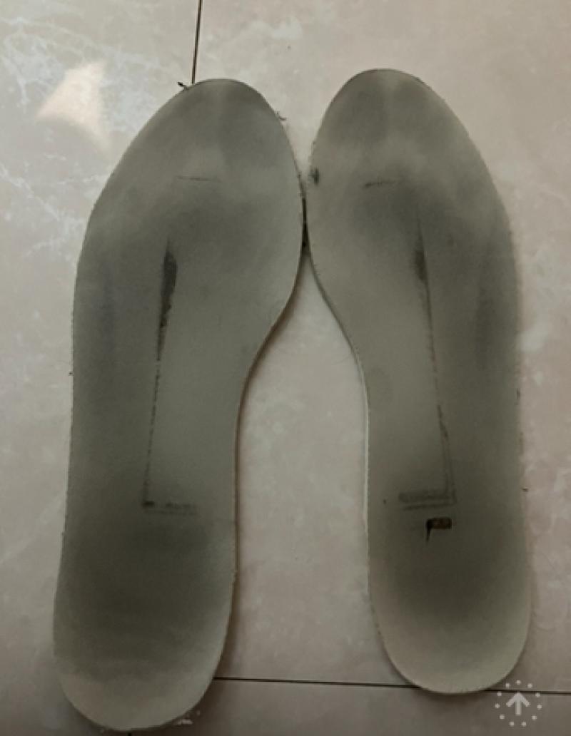 1ヶ月間仕事で使っていた靴の中敷