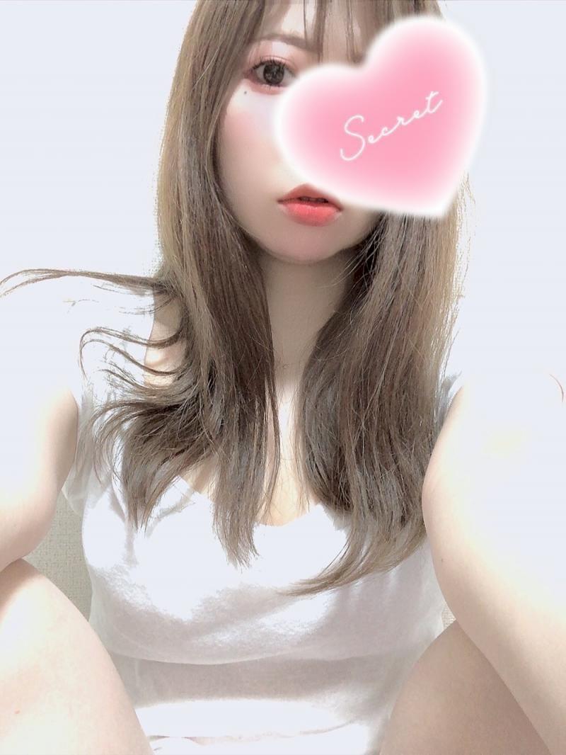素肌に着用♡白Tシャツ♡
